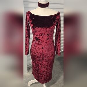 Elegant Velvet Red Dress - L